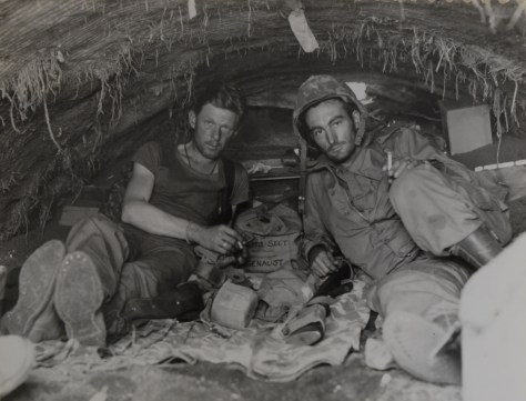 genaust iwo cave two men